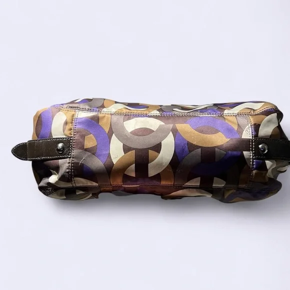 Coach - Picture 5 of 13